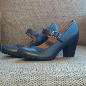 Eurosoft Netty Black Mary Jane Heels, Size 8.5